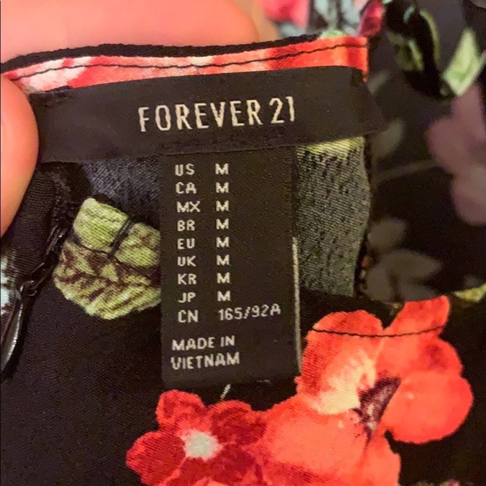 Floral dress - Picture 3 of 3